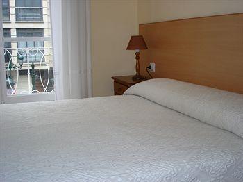Pio V Hotel Vigo Exterior photo